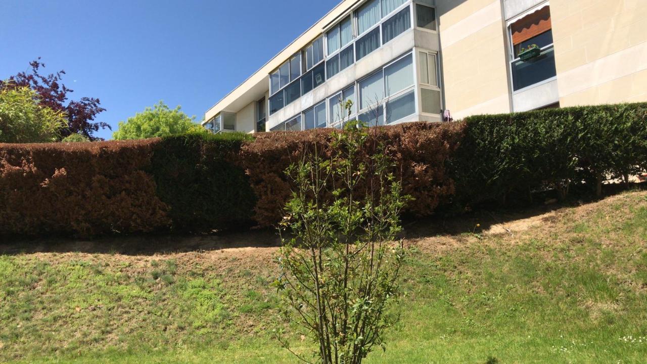 Le Petit Roi - Standingplace Le Chesnay  Exterior foto