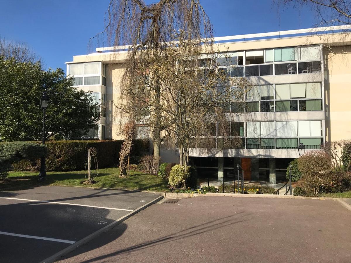 Le Petit Roi - Standingplace Le Chesnay  Exterior foto